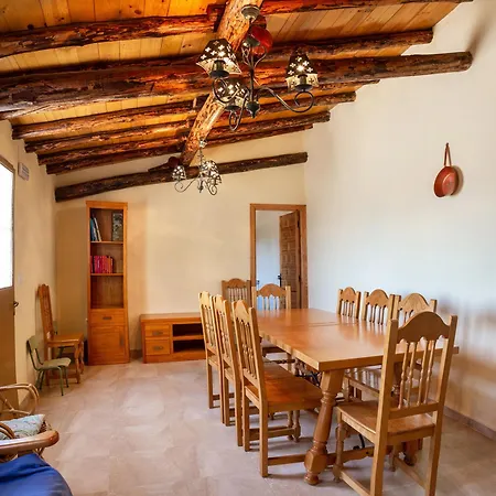 Chozos Del Geoparque Carrascalejo