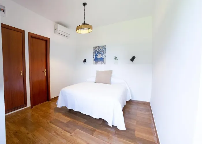 Chozos Del Geoparque