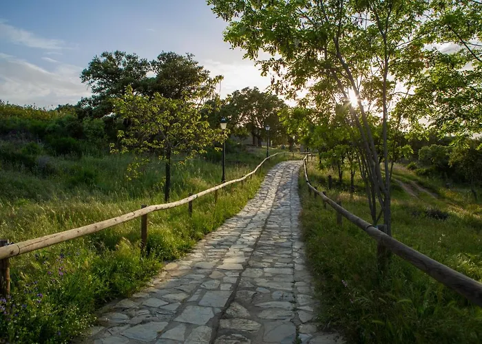 Chozos Del Geoparque *